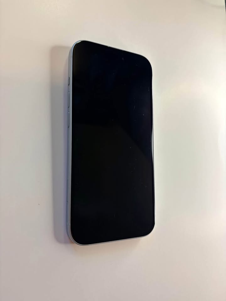 iPhone 15 128gb Blue Unlocked 86% - photo 3