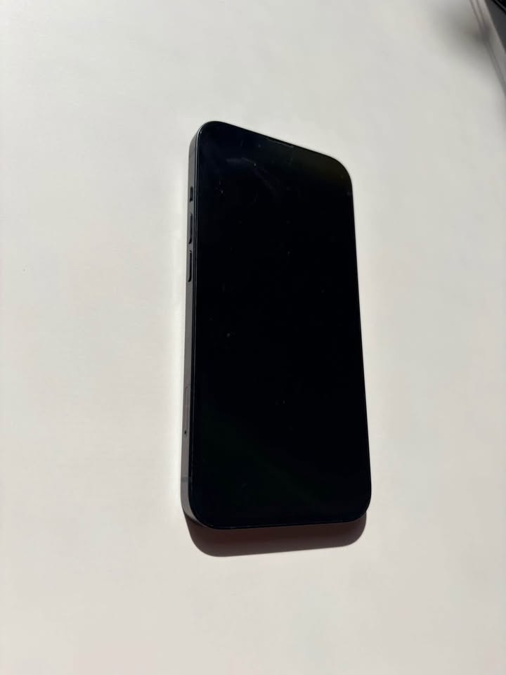 iPhone 14 128gb Navy Unlocked 90% - photo 3