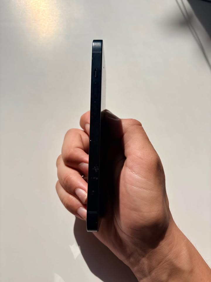 iPhone 14 128gb Navy Unlocked 90% - photo 5