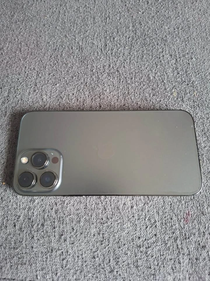 iPhone 13 Pro Max 512GB – $650