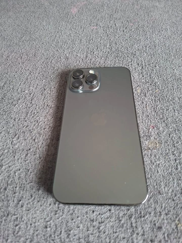 iPhone 13 Pro Max 512GB – $650 - photo 2