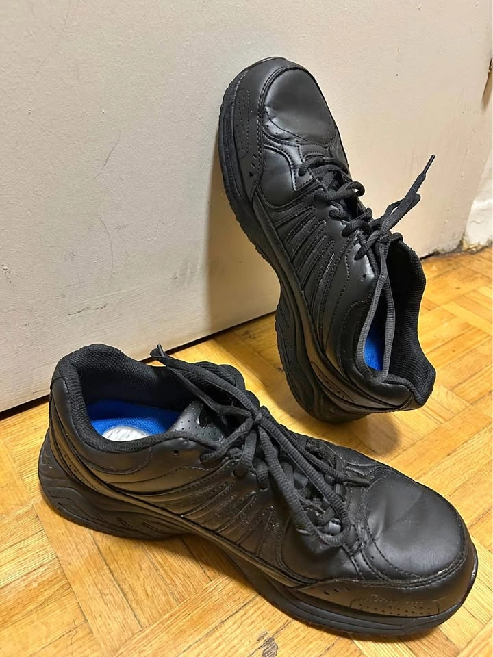 Men's Non-Slip Work Shoes - Size 9.5