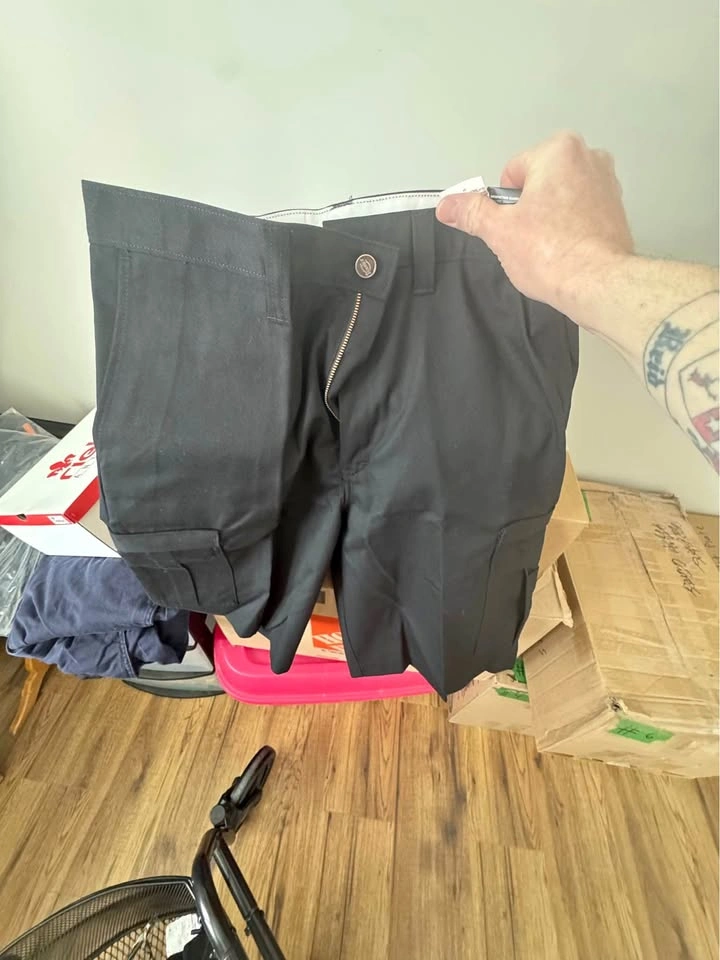 Men’s black Dickies shorts