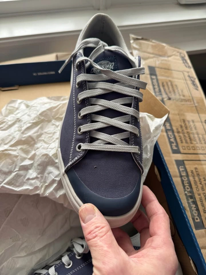Men’s Dickies shoes size 11 - photo 3