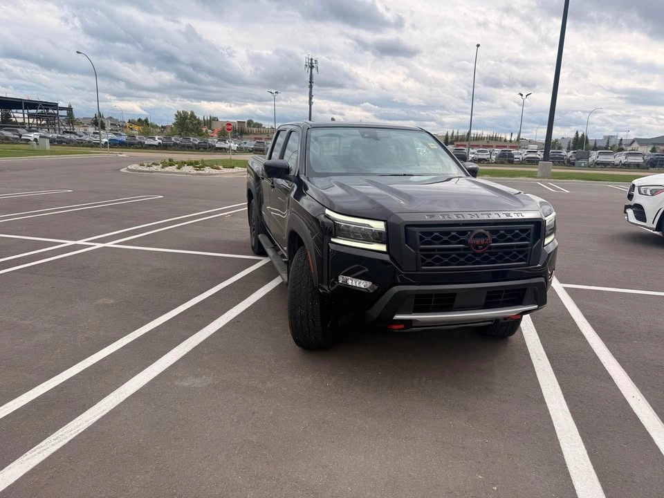 2023 Nissan Frontier - photo 2