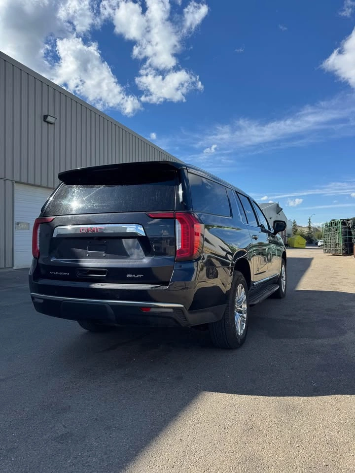 2023 GMC Yukon XL - photo 2