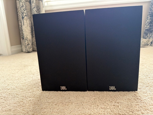JBL LOFT40 Bookshelf Speakers