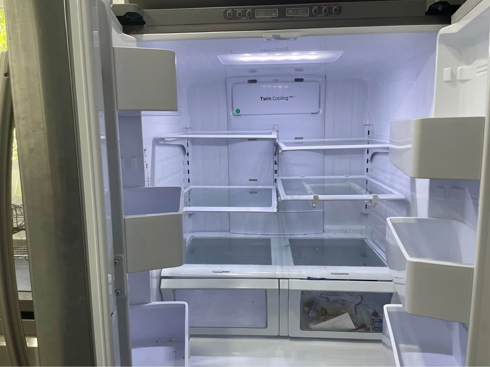 Samsung RF26HFENDSR Fridge $150 obo(READ DESCRIPTION) - photo 3