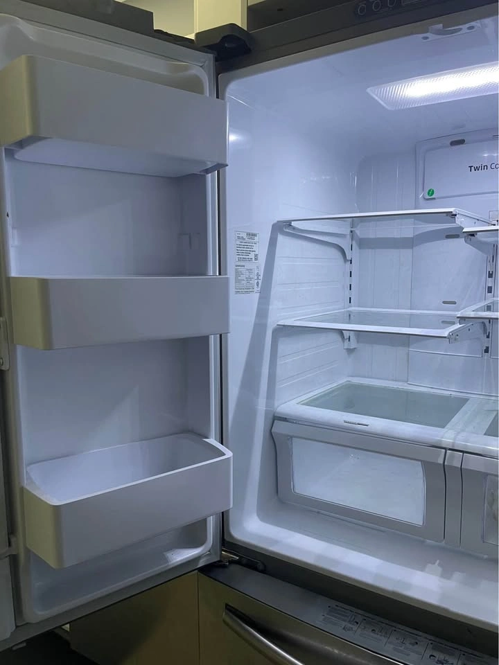 Samsung RF26HFENDSR Fridge $150 obo(READ DESCRIPTION) - photo 5