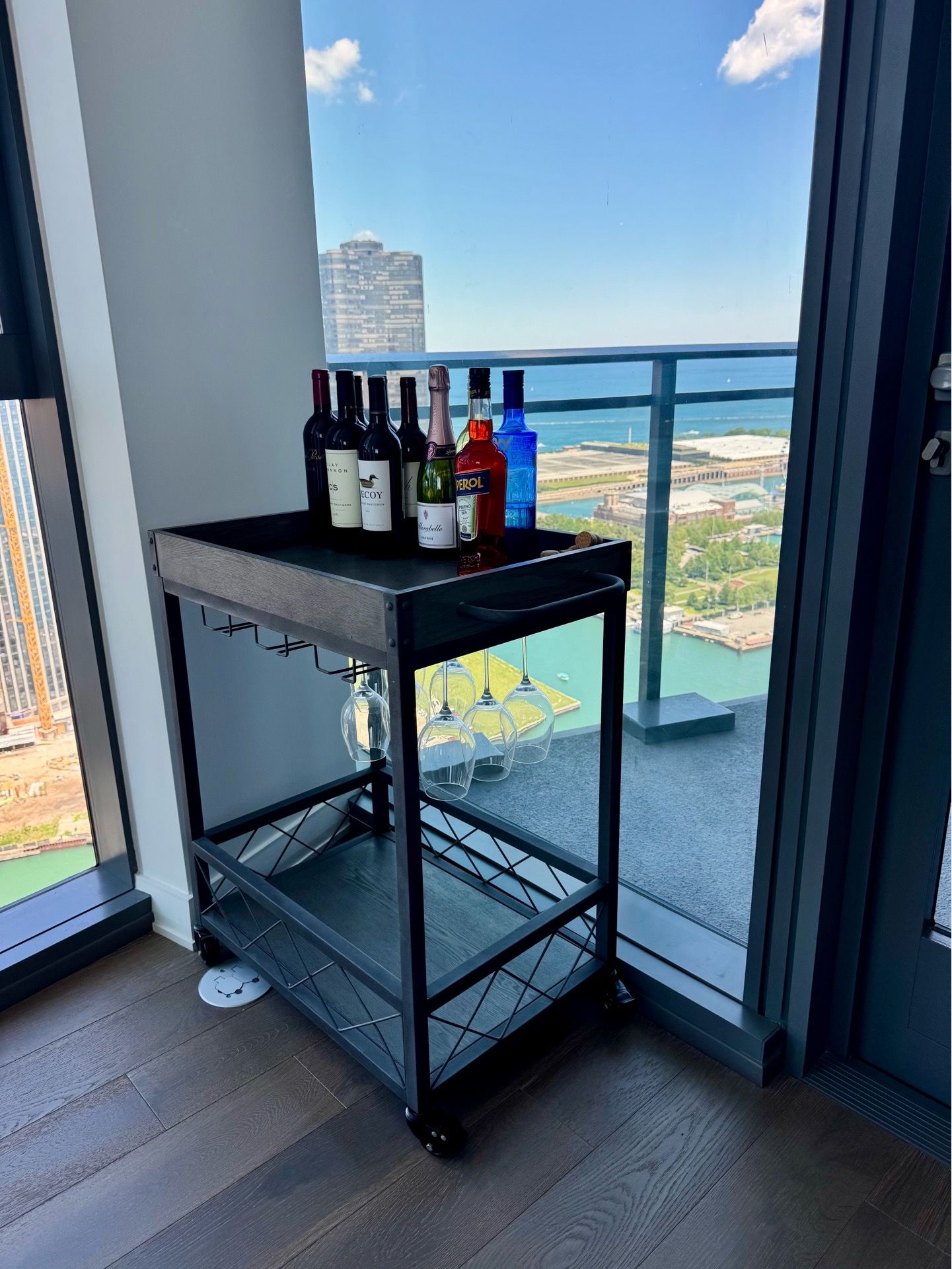 Rolling Bar Cart / Beverage Cart - photo 2