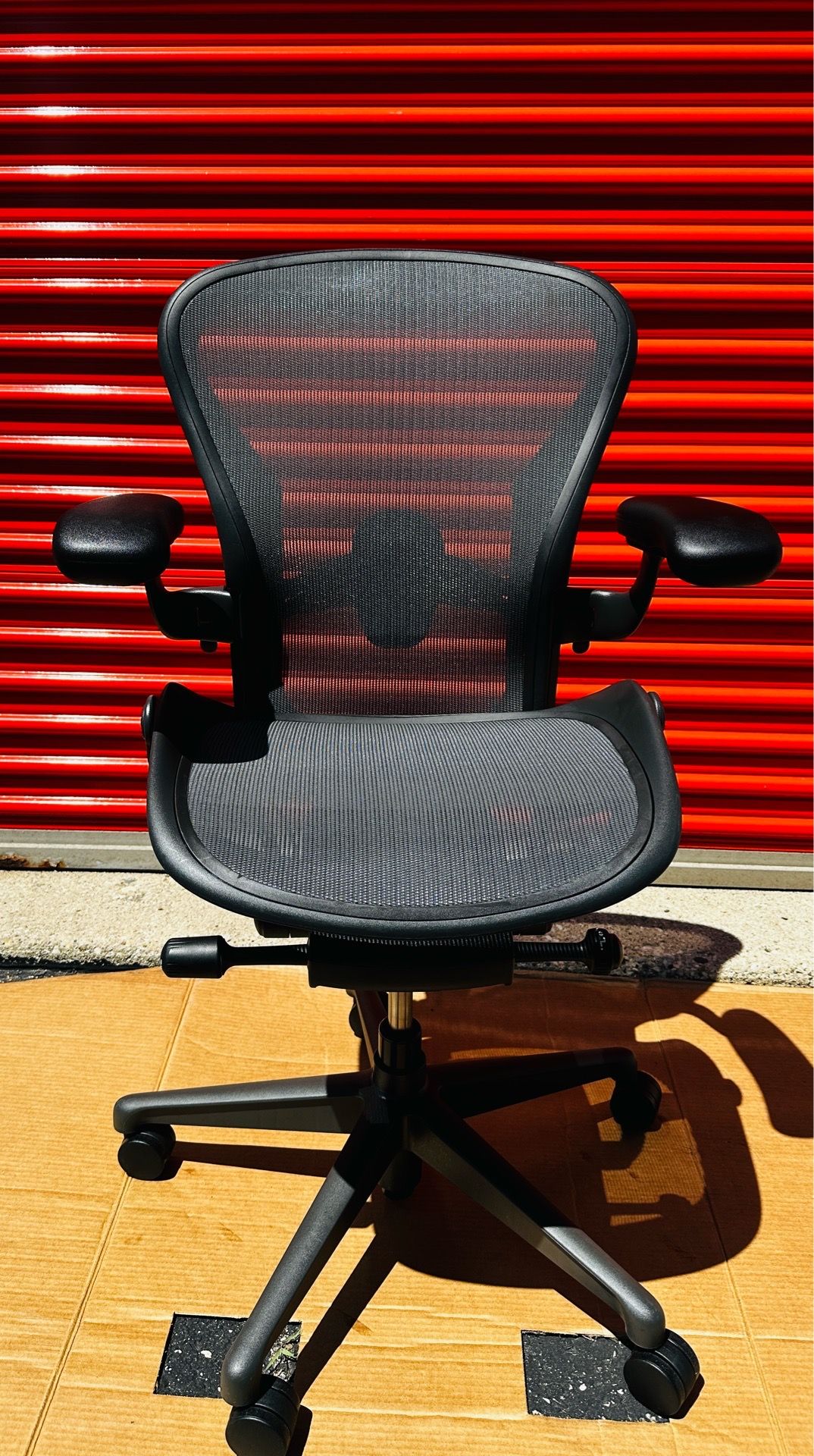 Herman Miller Aeron Remastered Size B – Excellent Condition