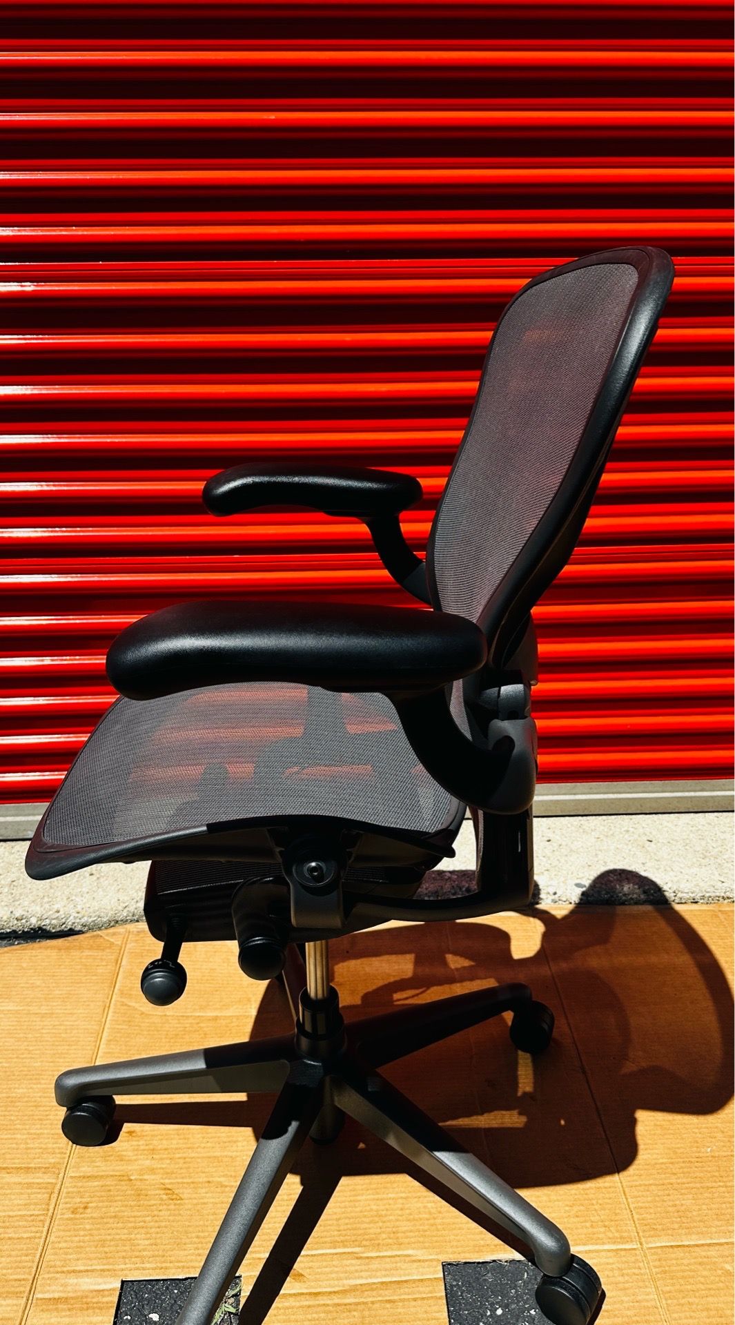 Herman Miller Aeron Remastered Size B – Excellent Condition - photo 3