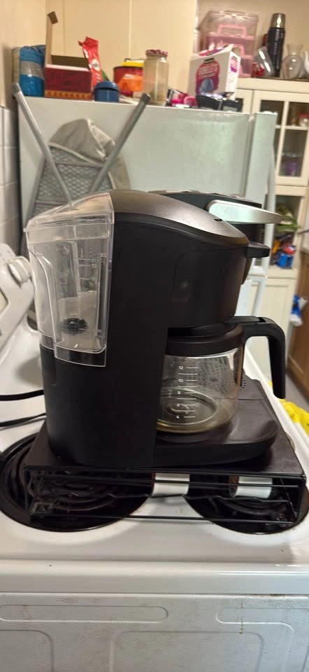 Keurig Coffee Maker and coffee pod holder - photo 2