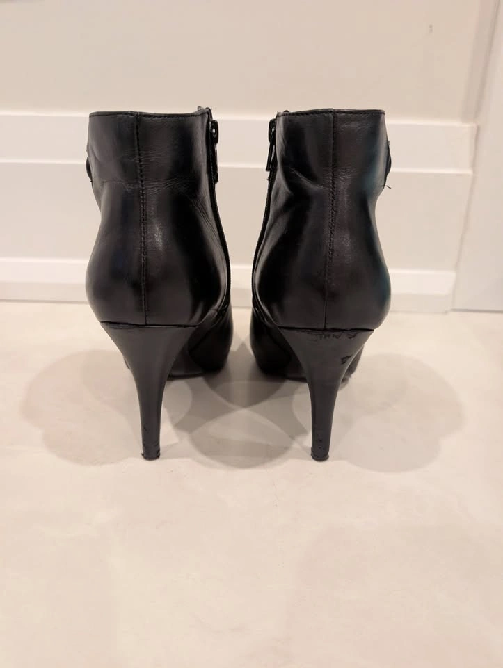 Nine West Gowithito Women's Black Leather High Heeled Boots 7.5M - photo 4