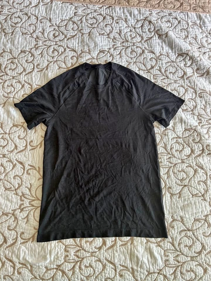 Lululemon Metal Vent Tech Short Sleeve Shirt
