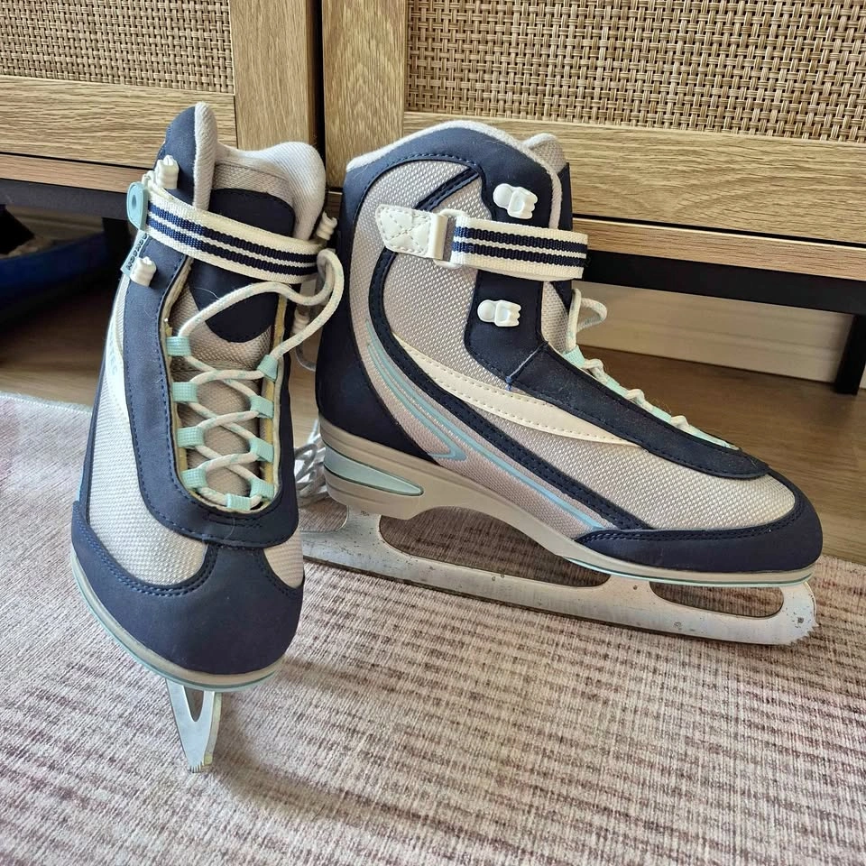 Softec Women's Skates - Size 8