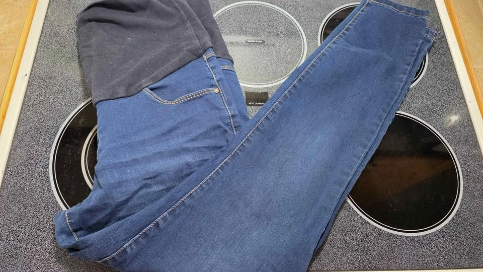 Maternity jeans - photo 3
