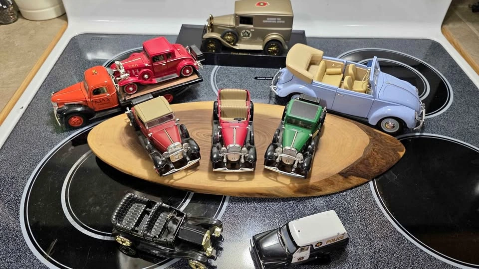 Toy car lot