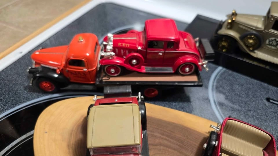 Toy car lot - photo 2