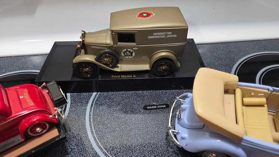 Toy car lot - photo 3