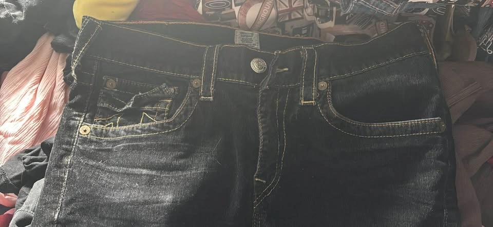 True Religion Black Corduroy Jeans Size 34 Straight Leg - photo 2