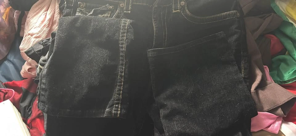 True Religion Black Corduroy Jeans Size 34 Straight Leg - photo 3