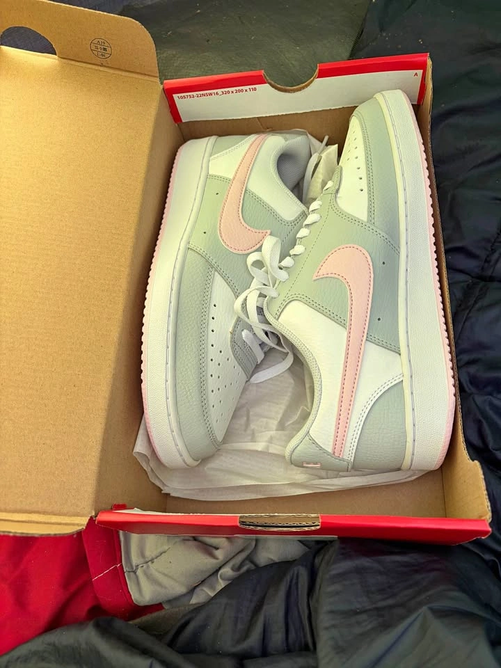 Women’s Nike Court Vision Low Sneaker