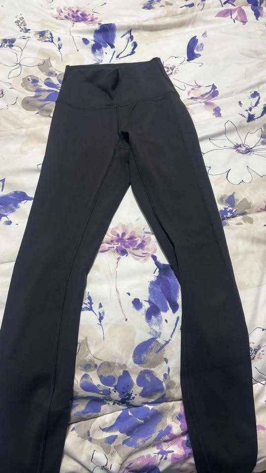 Lululemon leggings - photo 3