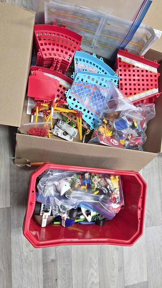 Large collection of Mario knex