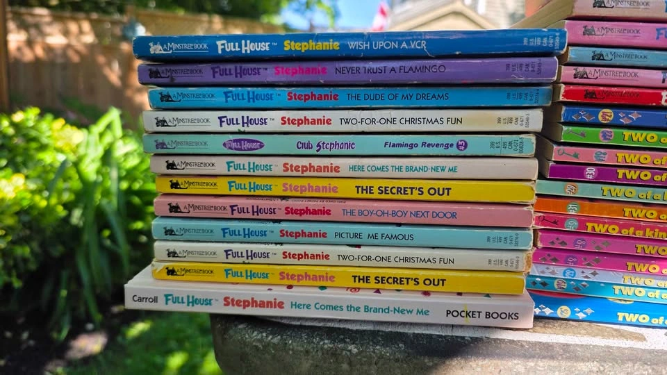 Vintage Full House and Mary-Kate and Ashley Books - photo 2