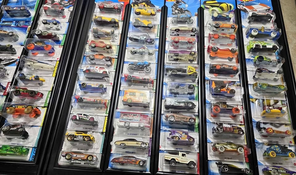 Hot wheels treasure hunt lot