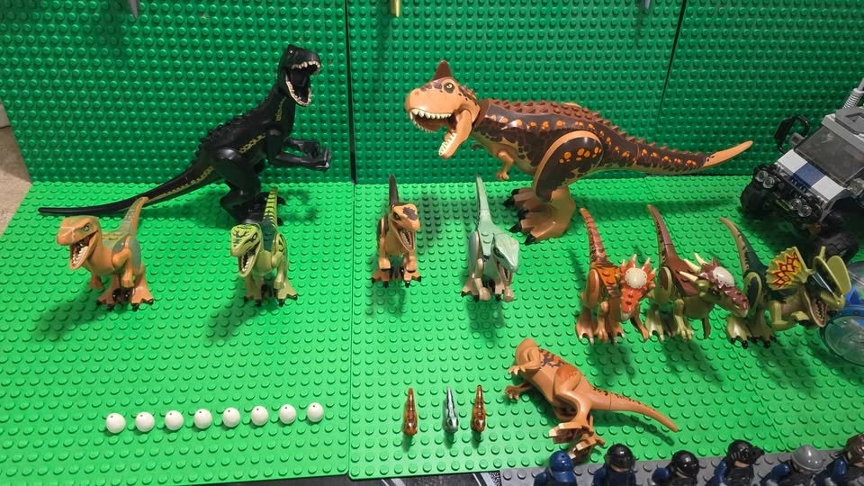 Lego jurassic park! - photo 2