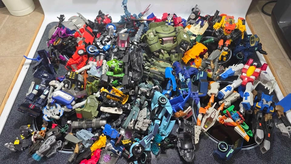 Massive transformers parts bin - photo 2