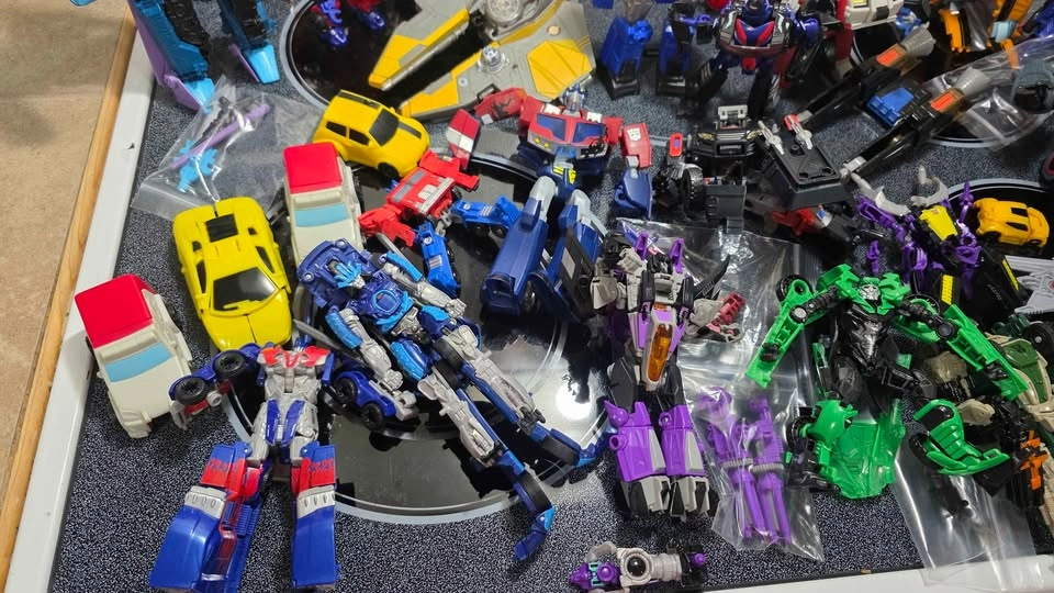 Large transformers lot - photo 3