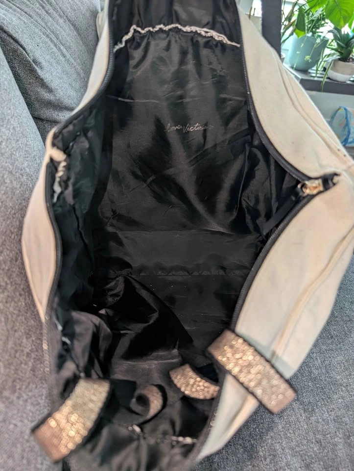 Victoria Secret overnight bag - photo 2