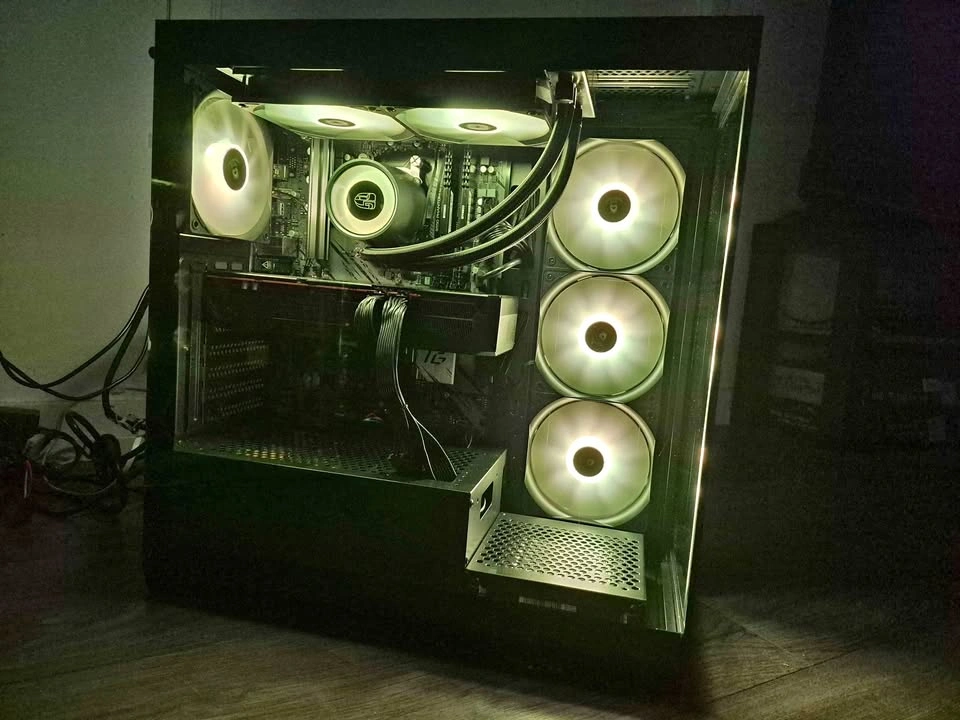 Gaming PC Ryzen 7 5800x, RX 9070, 32 GB DDR4