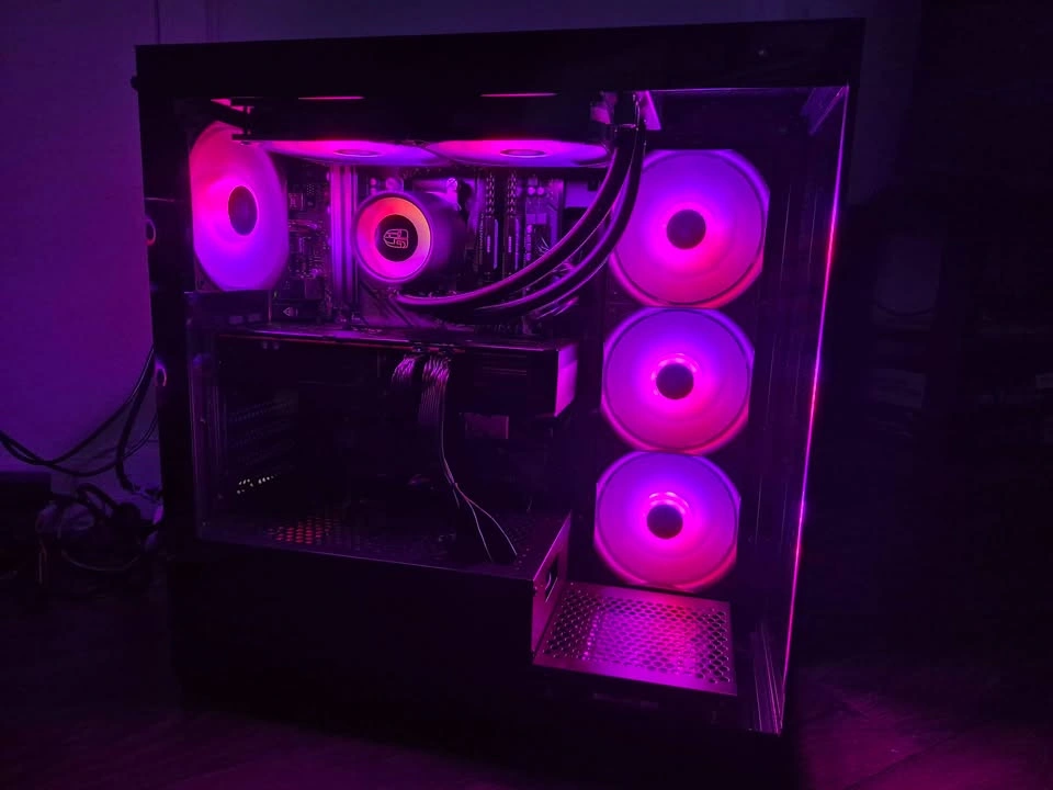 Gaming PC Ryzen 7 5800x, RX 9070, 32 GB DDR4 - photo 3