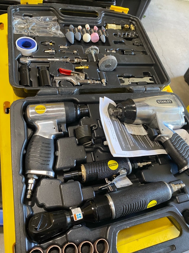 Stanley 67 piece air tool set brand new