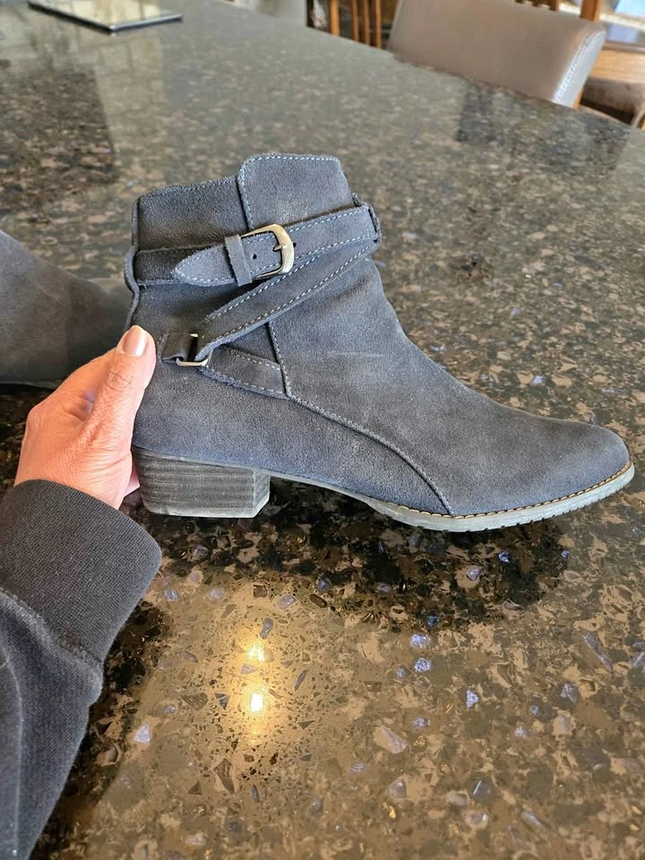 College waterproof Ankle boots