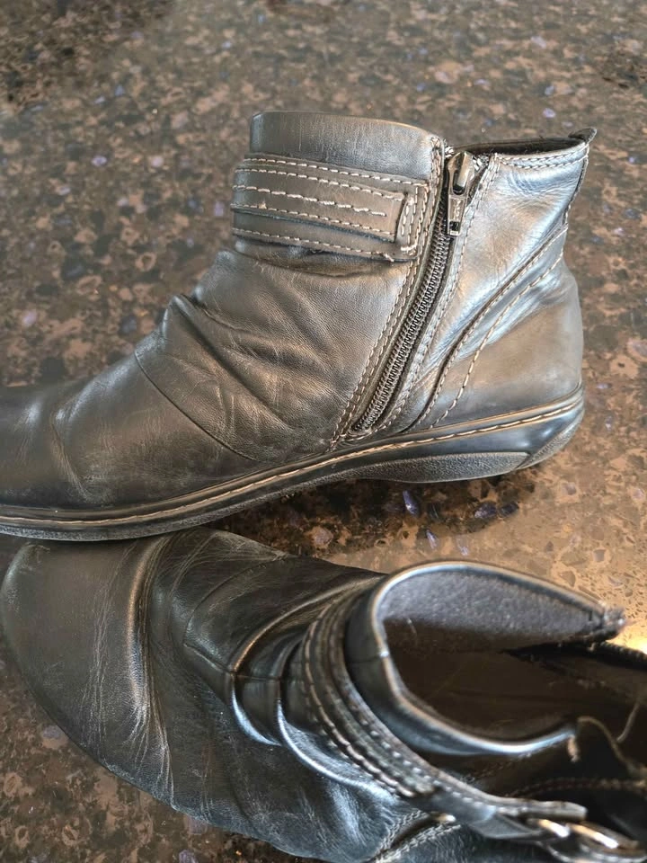 Leather booties - photo 3