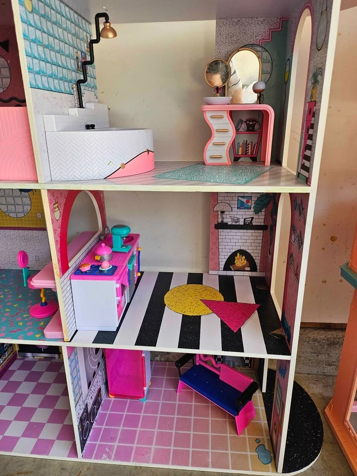 LOL Surprise Dollhouse - photo 3