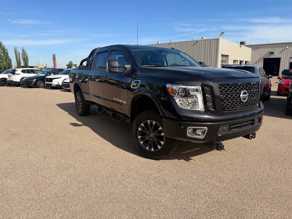 2018 Nissan TITAN XD Crew Cab - photo 2