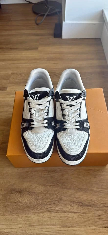 LV sneakers - photo 2