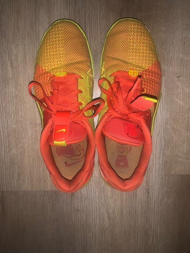 NIKE Metcon 8 AMP ‘ Picante Red Bright Cactus’