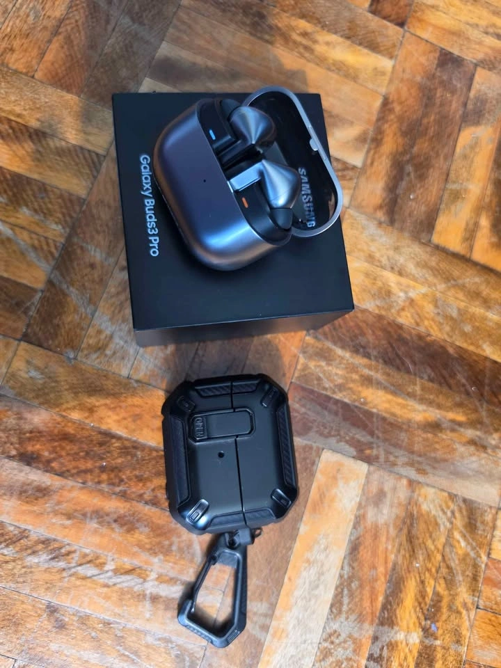 Samsung Buds 3 pro - photo 2