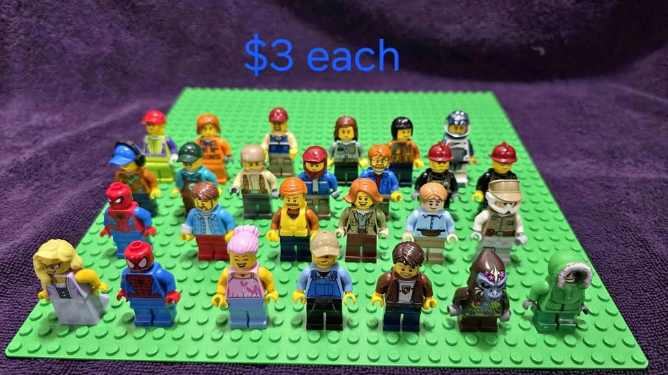 Lego minifigures