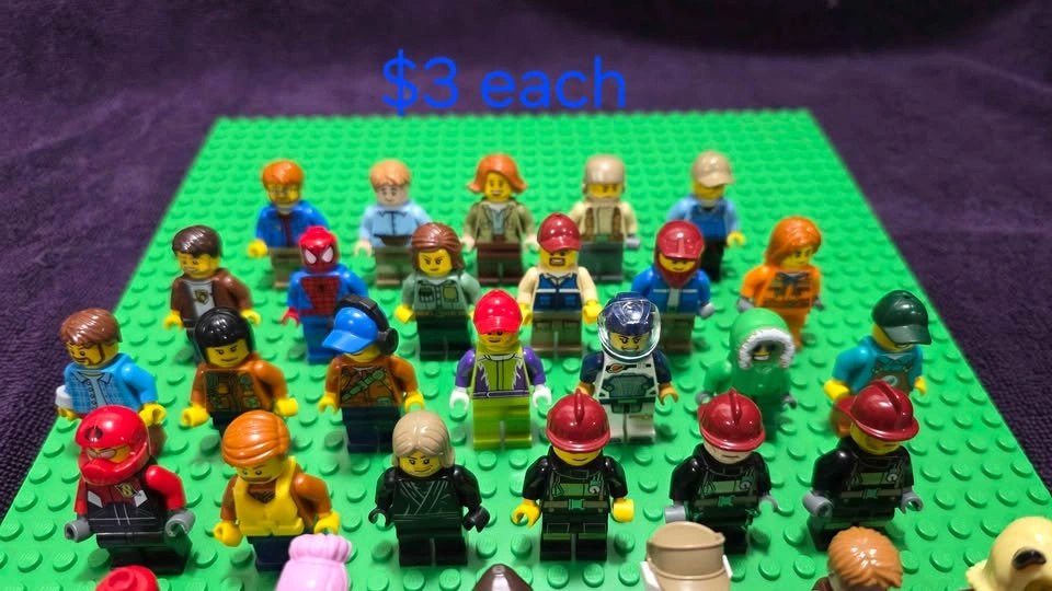Lego minifigures - photo 2