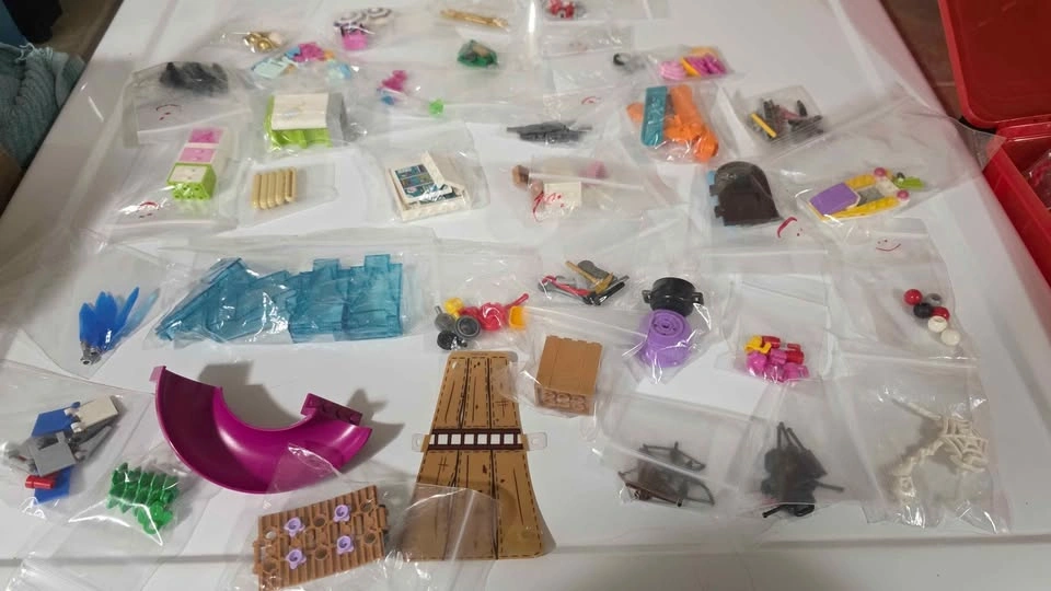 Lego specialty pieces - photo 4