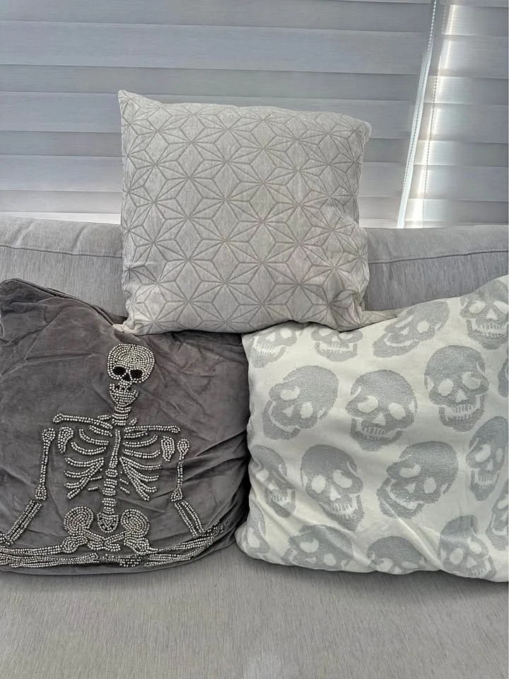 Halloween pillow bundle thumbnail