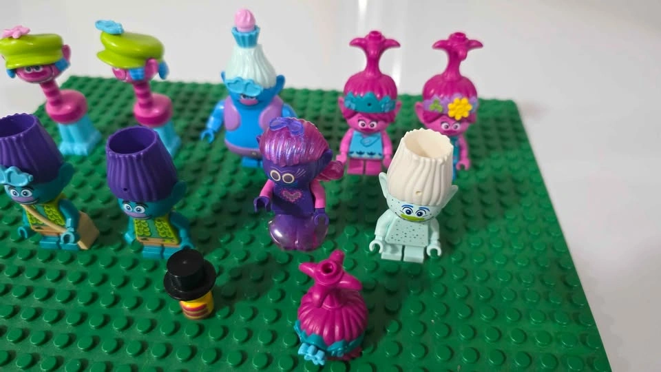 Lego trolls minifigure lot - photo 2